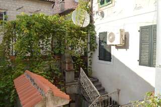 Апартаменты Apartments Leo Котор Апартаменты с 1 спальней, вид на сад-9